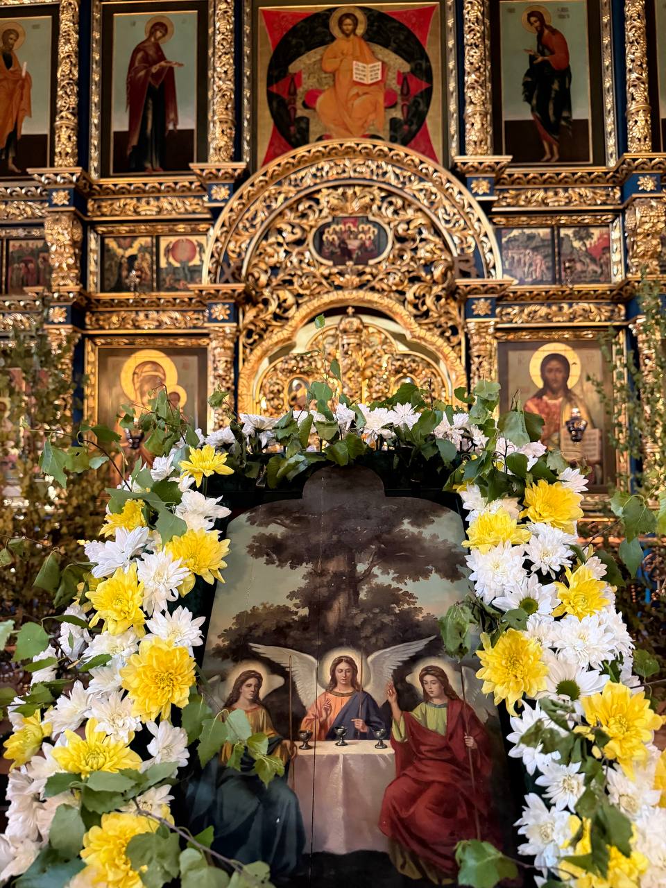 ДЕНЬ СВЯТОЙ ТРОИЦЫ. ПЯТИДЕСЯТНИЦА