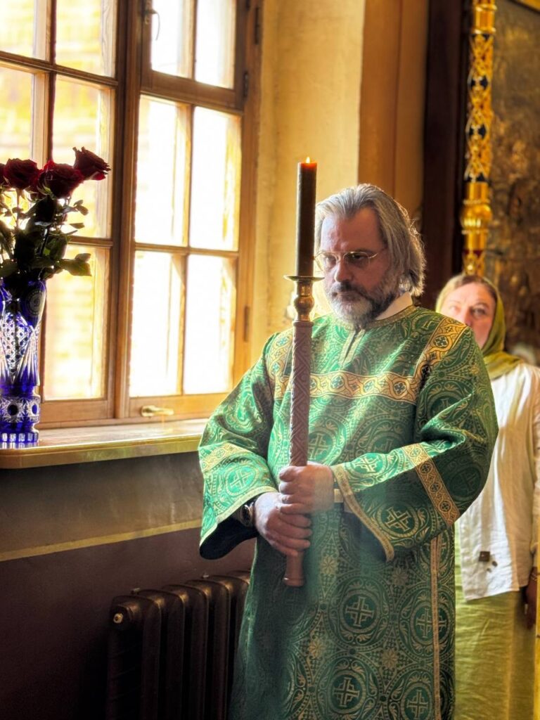 Алтарник Сергий