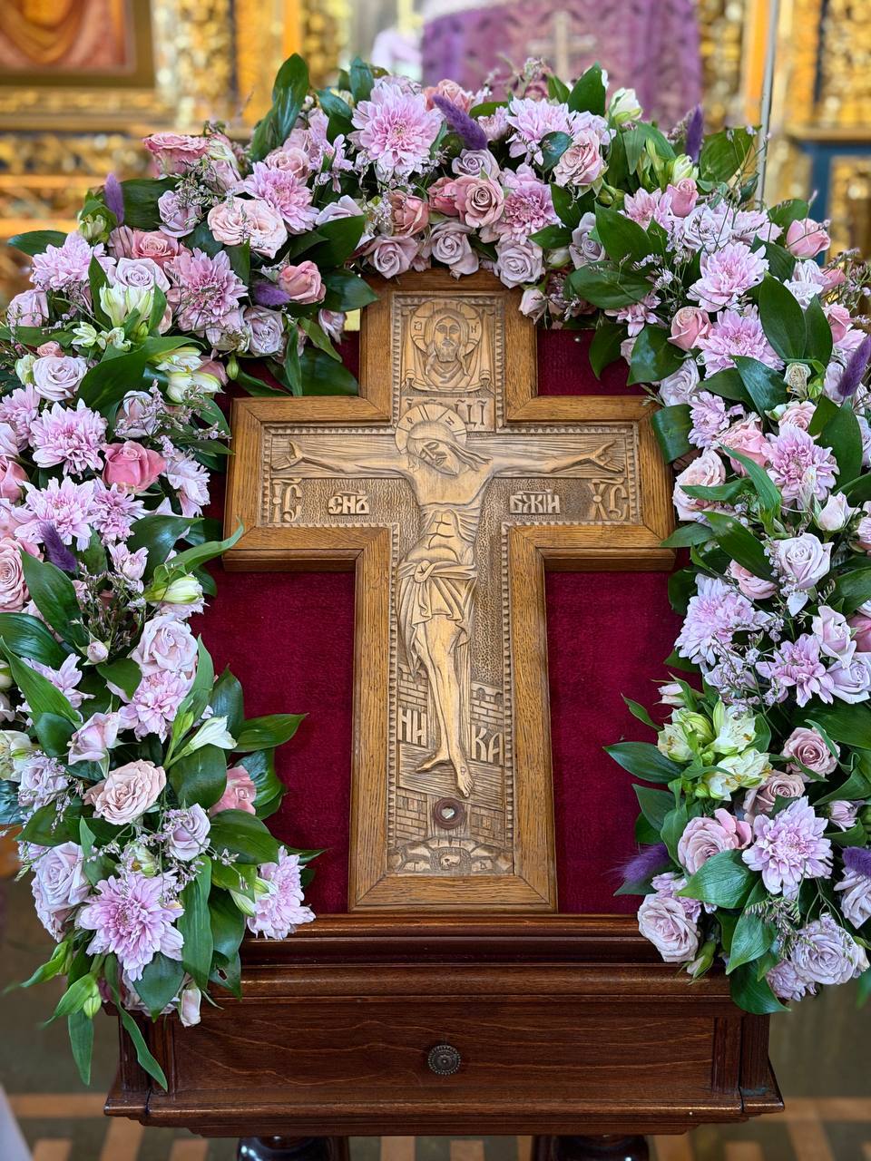 Праздник Воздвижения Честного и Животворящего Креста Господня!
